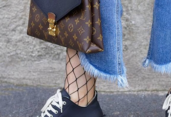 Jeans com barra desfiada é a nova tendência!