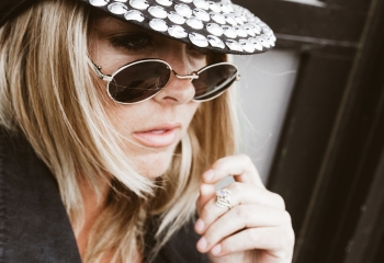 Encare o frio com estilo: aprenda como usar boina!