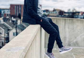 Calça Jogger masculina: conheça essa tendência