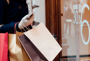 Guia VM: Quais truques na hora de montar uma vitrine podem impactar o cliente no ponto de venda?